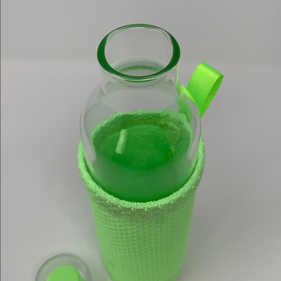 DAVIDsTEA Glass Iced Tea Bottle Lime Green Sleeved - Picture 5 of 8